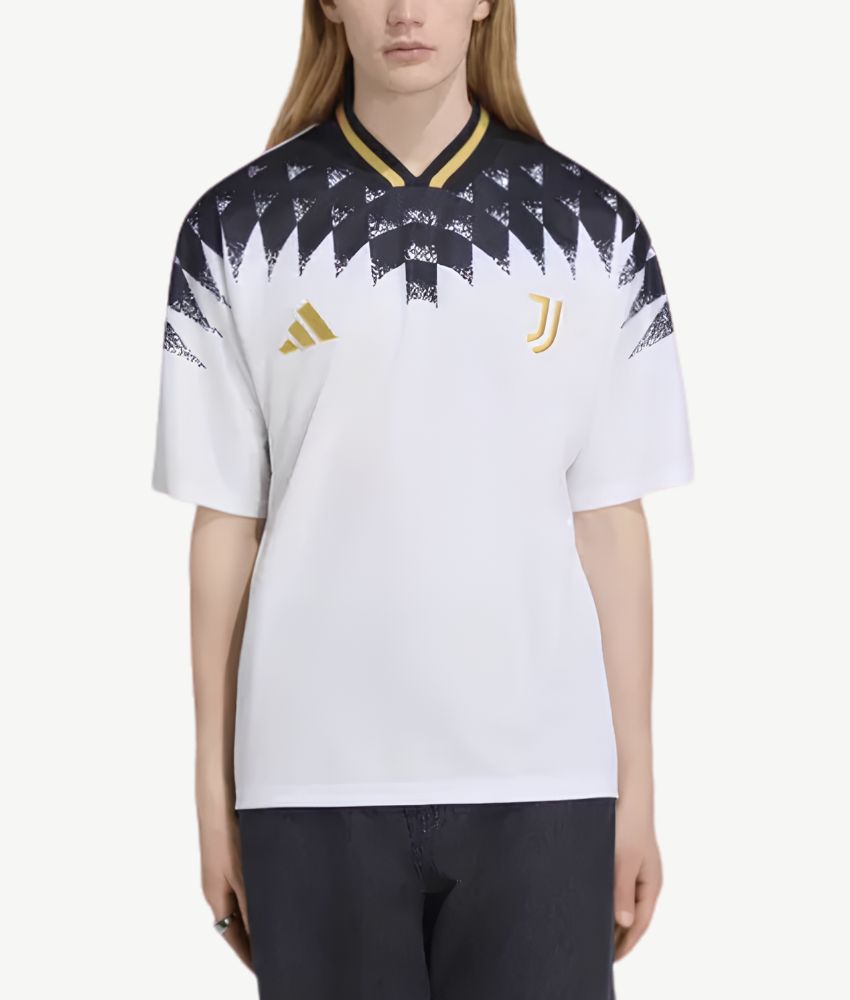 JUVENTUS 2026/27 'CLASSICS' SPECIAL EDITION SHIRT